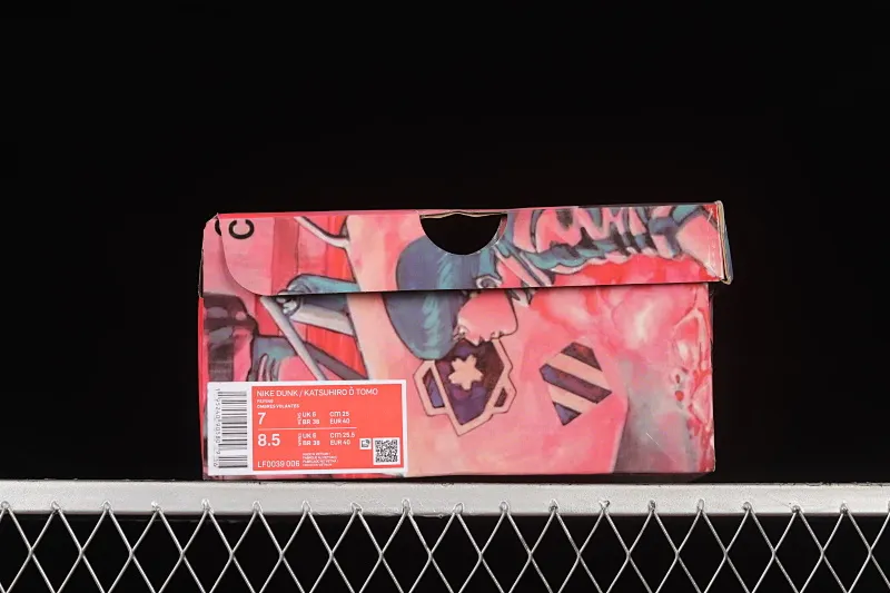 All Categories Nk SB Dunk Series Nk SB Dunk Low Low-top sneakers F version Otomo Katsuhiro x NK SB Dunk Low "Steamboy OST" Otomo Katsuhiro co-branded SB low-top sports and leisure sneakers LF0039-006